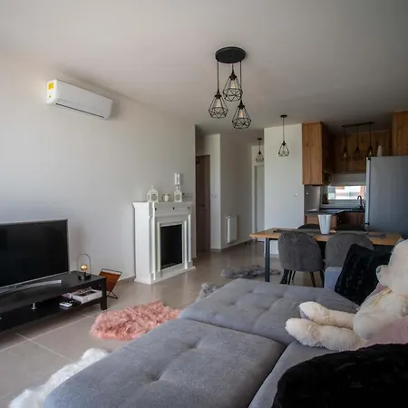 Sweet Apartment *